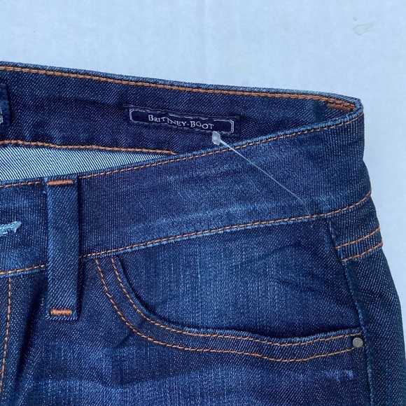 New GUESS Brittney Boot Women’s Jeans SZ 27 - Picture 6 of 10